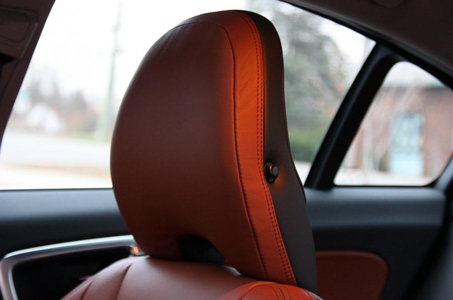  Volvo S60 2010 года  (фото 159 из 226)